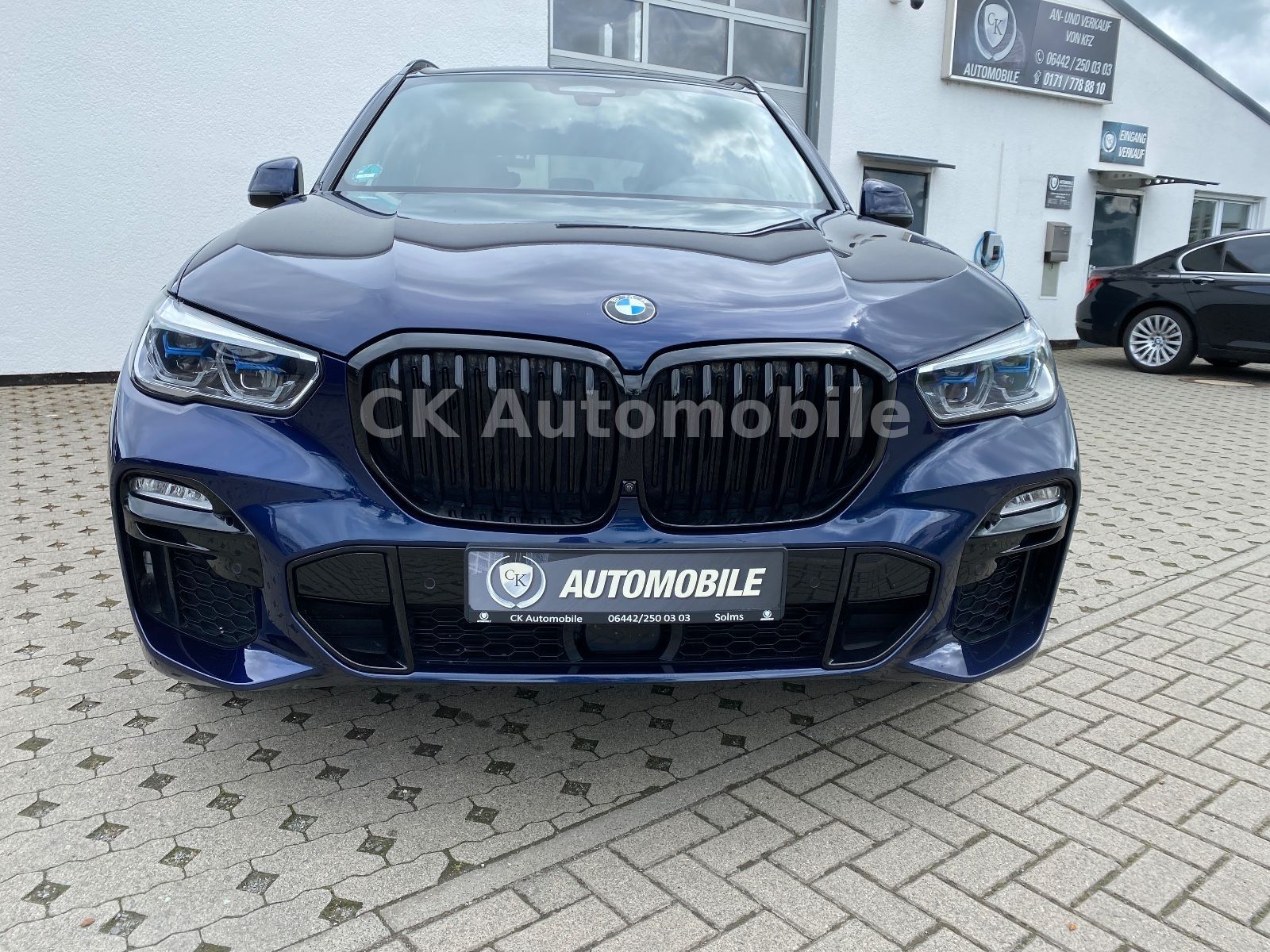 Fahrzeugabbildung BMW X5 xDrive45e M-Sport/Laser/Pano/Head-Up/360°/AHK