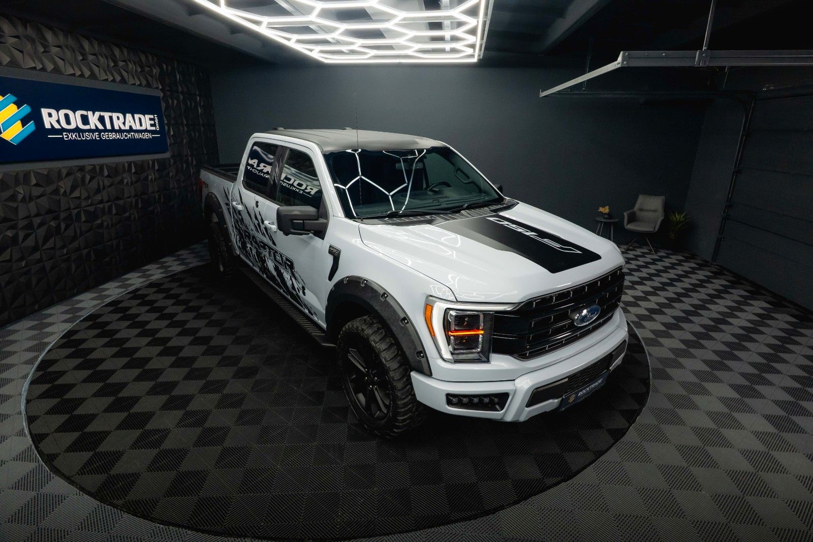 Fahrzeugabbildung Ford F150 5.0L V8 4x4 Offroad SuperCrew RAPTOR 19%