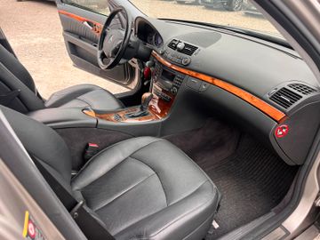 Mercedes E 320 - 10