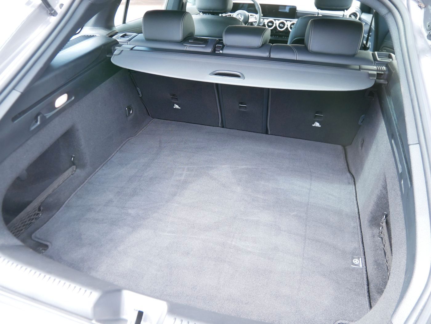 Fahrzeugabbildung Mercedes-Benz CLA 250 SB 4Matic LEDER LED Business-Paket DCT