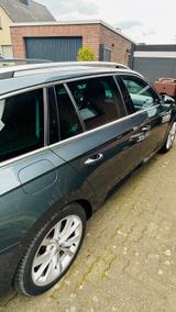 Skoda Superb 2.0 TDI SCR 140kW DSG 4x4 Style Combi... - Skoda Superb in Düsseldorf