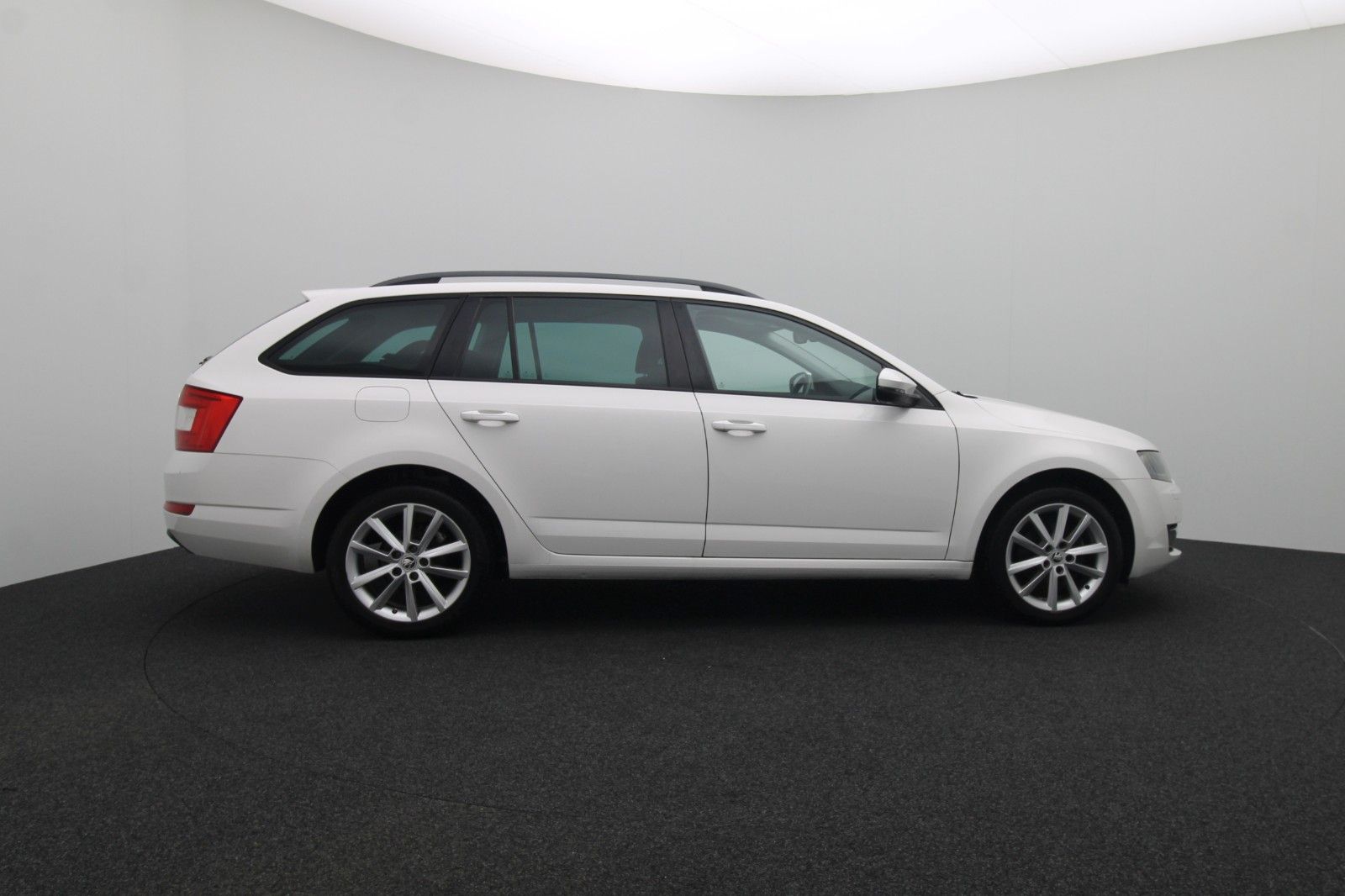 Fahrzeugabbildung SKODA Octavia Combi 1.0 Style