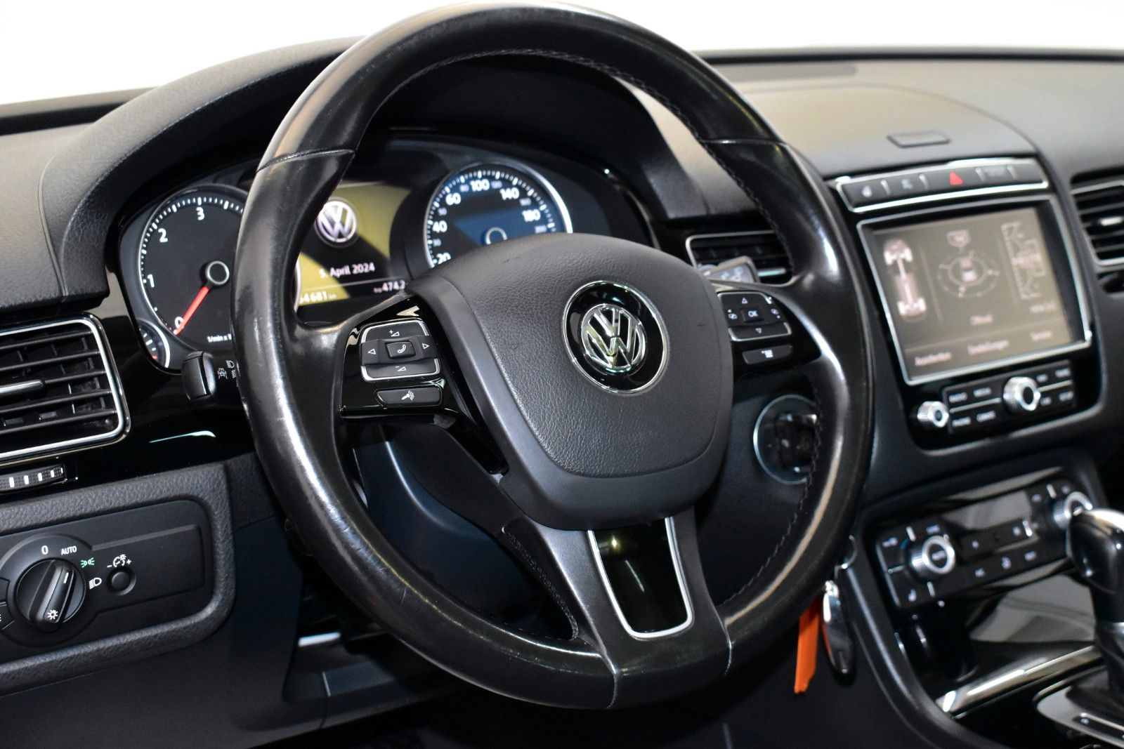 Fahrzeugabbildung Volkswagen Touareg V6 TDI Terrain Tech 4M R Line Panorama