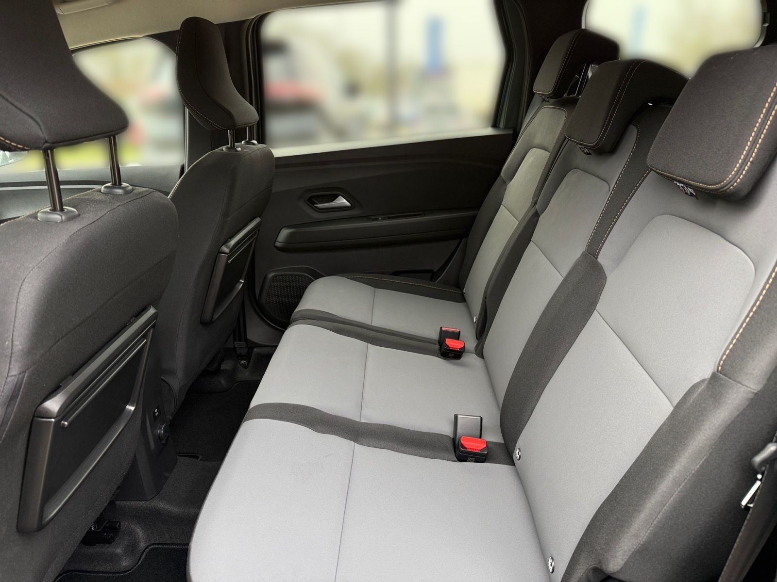 Fahrzeugabbildung Dacia Jogger 1.0 TCe 100 ECO-G Extreme+ *KAMERA*NAVI*