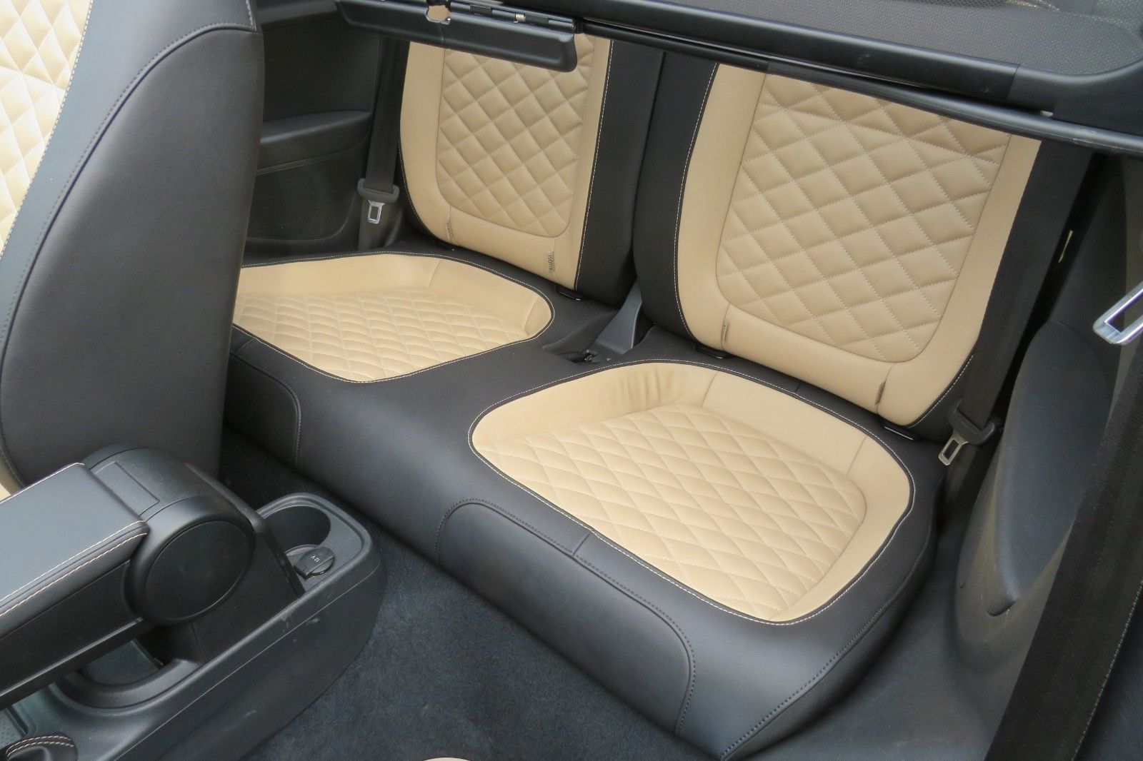 Fahrzeugabbildung Volkswagen Beetle Cabriolet EXCLUSIVE SPORT DSG XENON LEDER