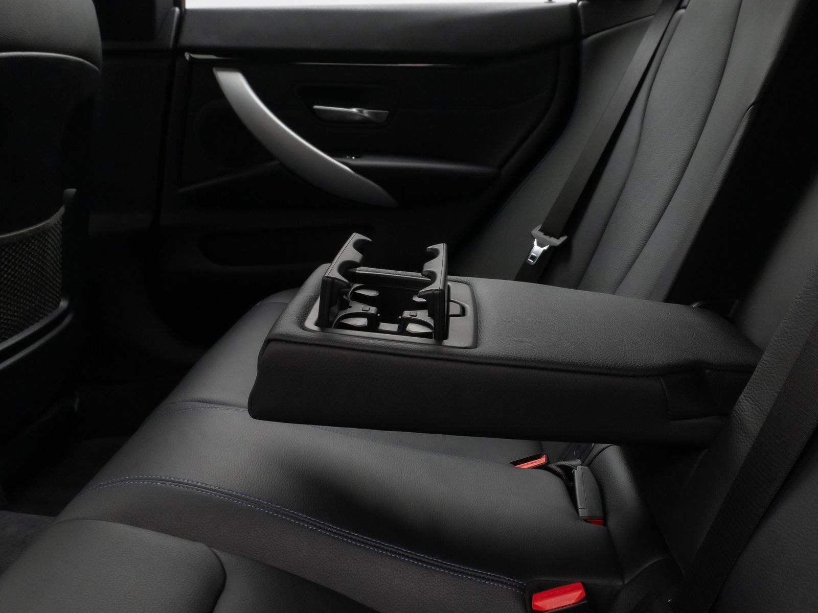 Fahrzeugabbildung BMW 430 Gran Coupé M Sport Glasdach Kamera HUD HiFi