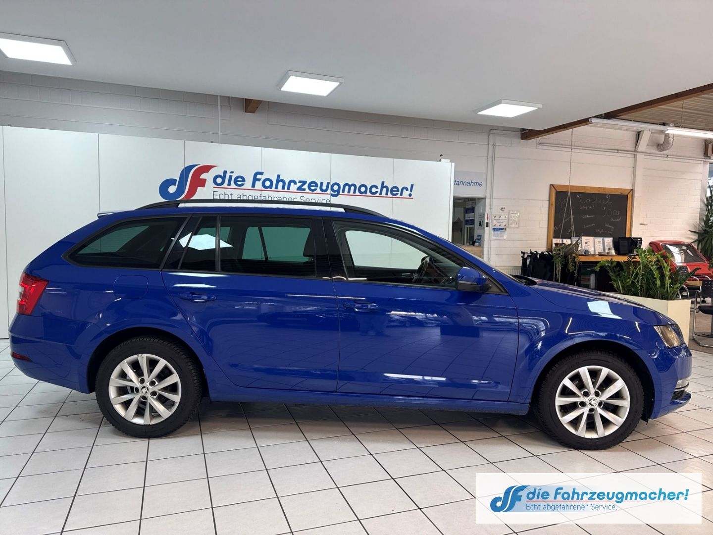 Fahrzeugabbildung SKODA Octavia Combi Style 1.6 TDI DPF Navi Sperrdiff.