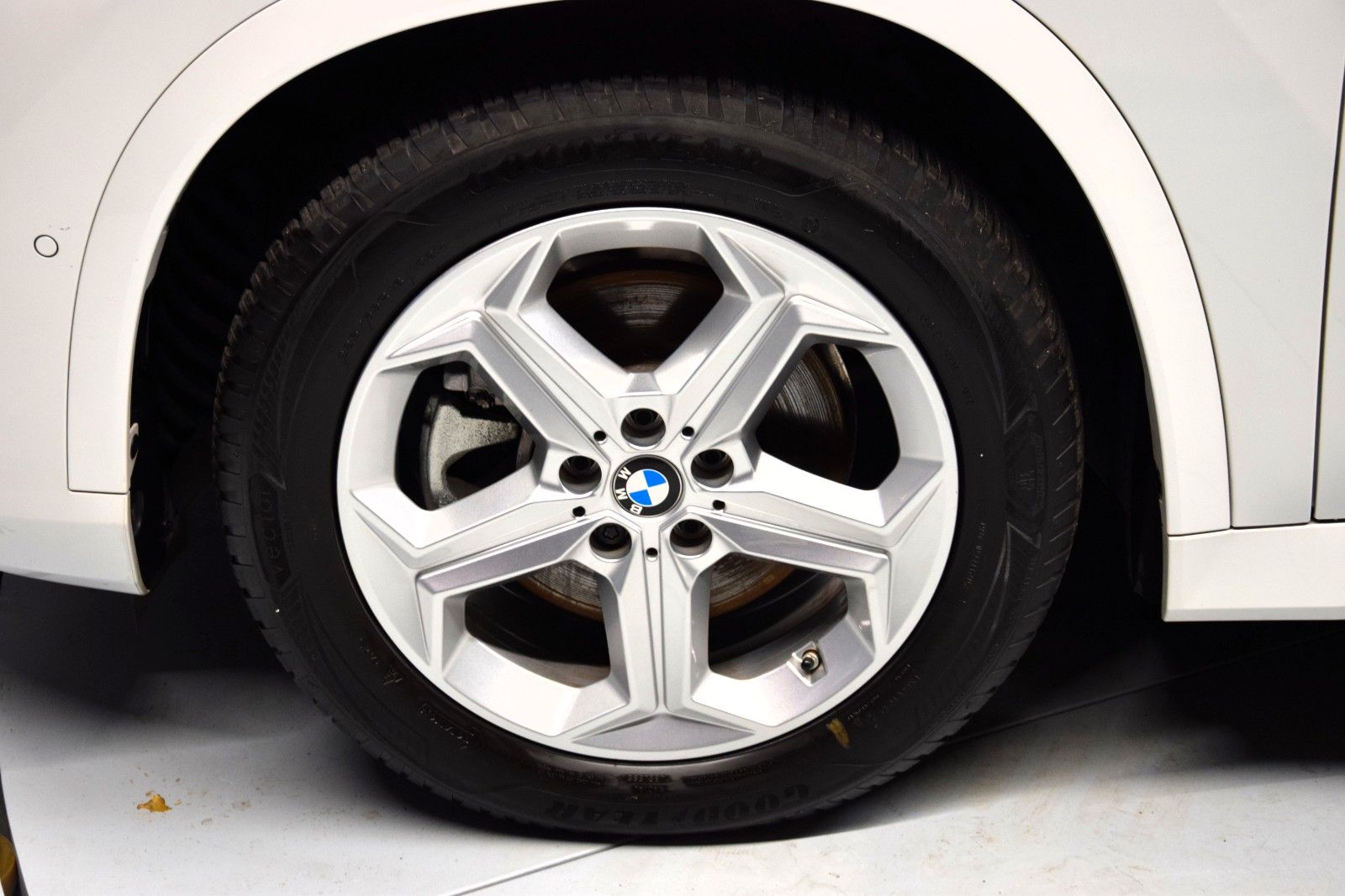 Fahrzeugabbildung BMW X1 sDrive 20 i M Sport Pano ACC HuD Memory H&k