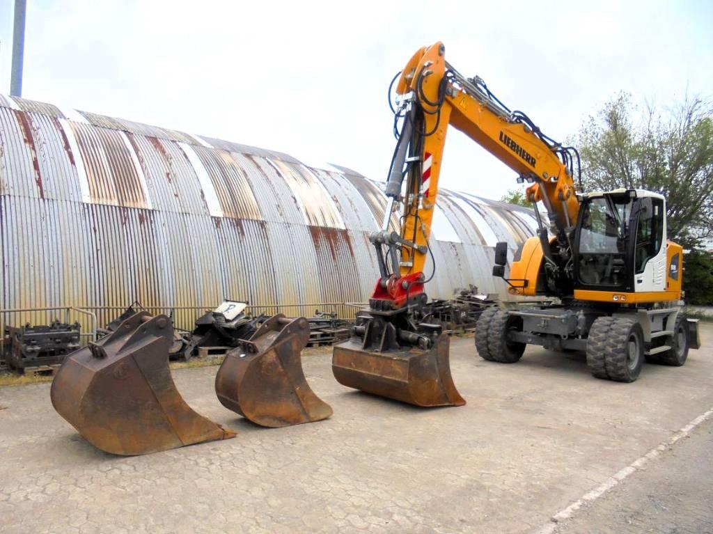 Liebherr A 918 Compact