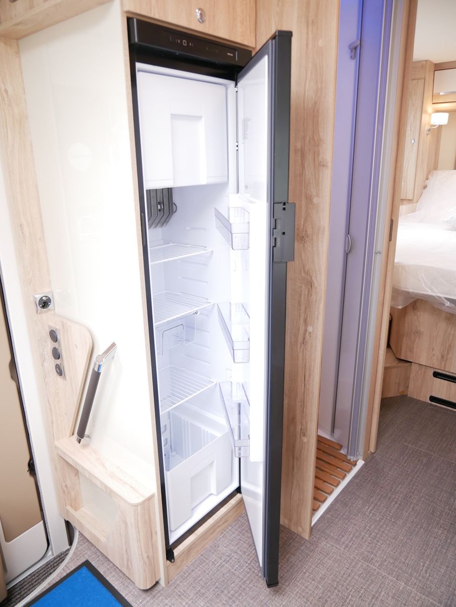 Fahrzeugabbildung Eura Mobil Profila T 726 QF Luminary -S SAT/SOLAR/VeloSlide