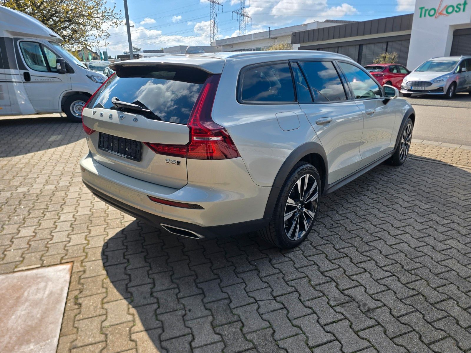 Volvo V60 Cross Country Pro AWD Navi Leder,360° Kamera foto 5