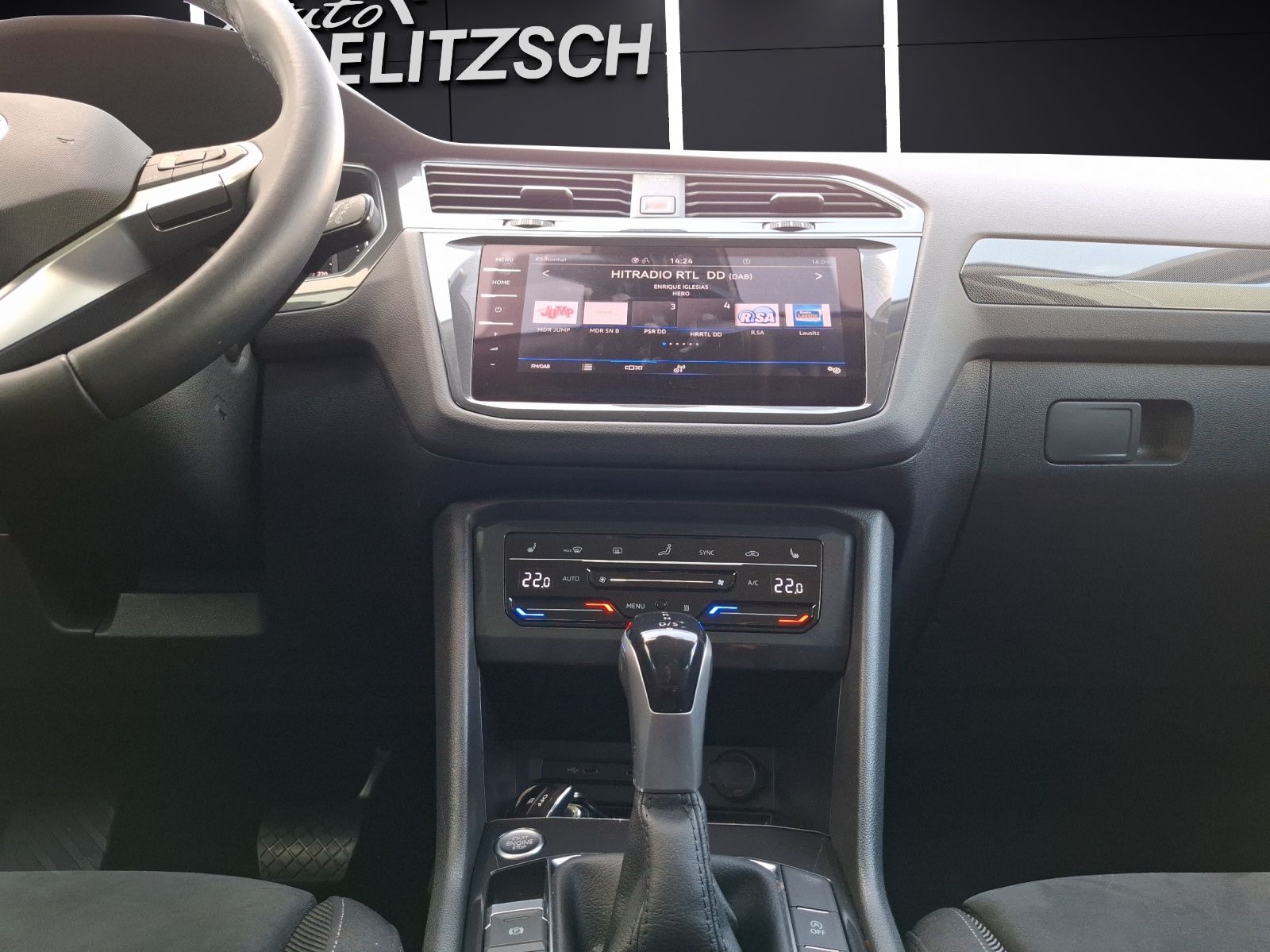 Fahrzeugabbildung Volkswagen Tiguan TDI Elegance 4M STH Matrix AHK Navi AID A