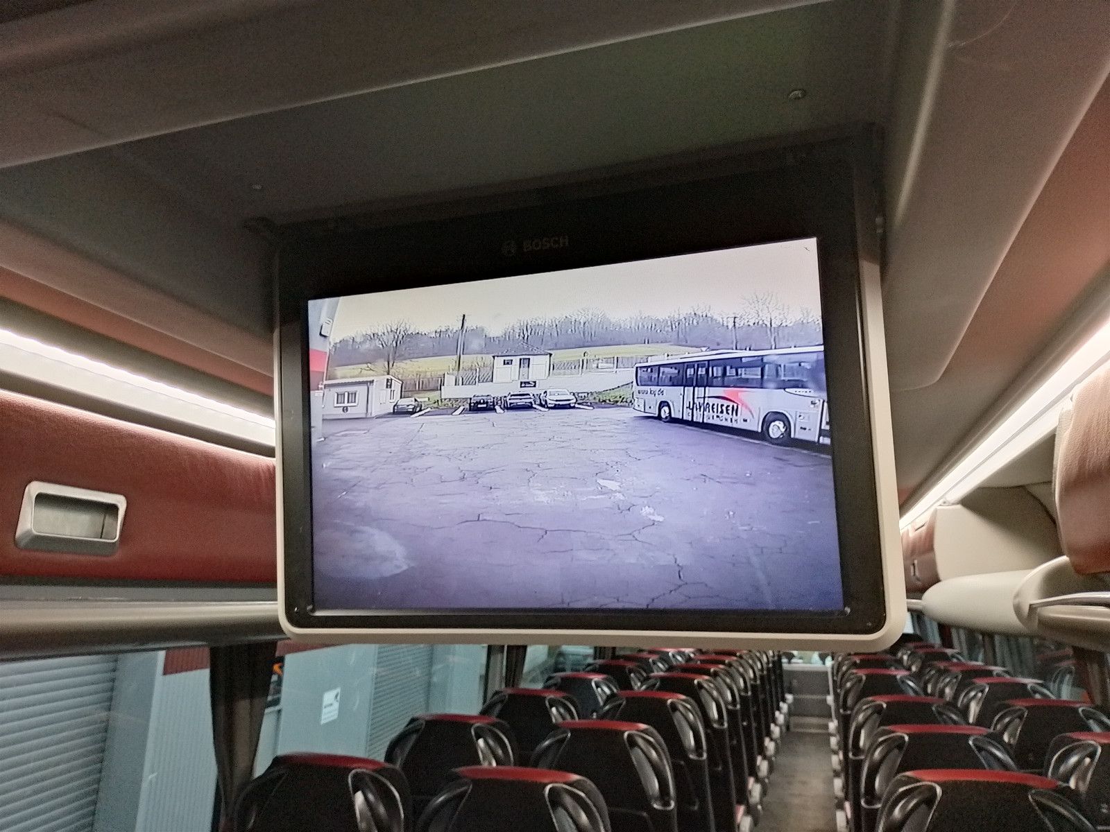 VANHOOL  2018 - Image 37 of 50