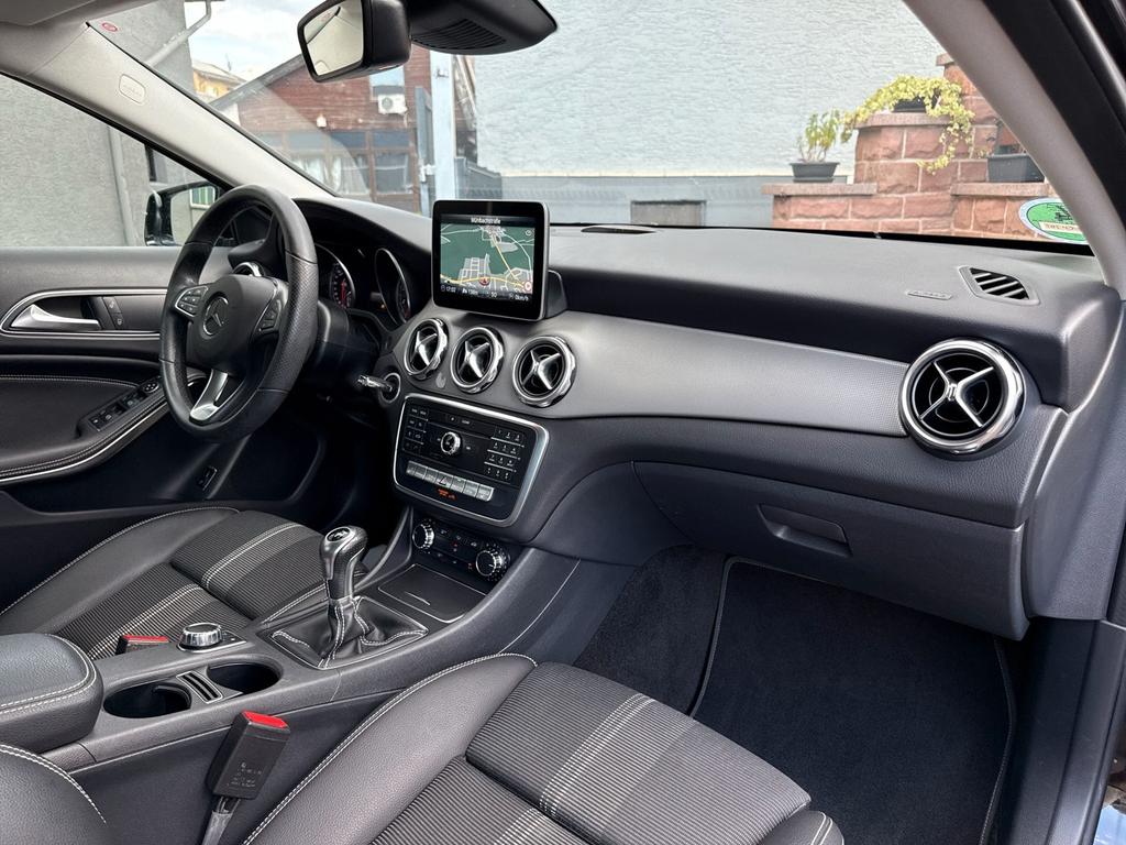 Mercedes-Benz GLA 180