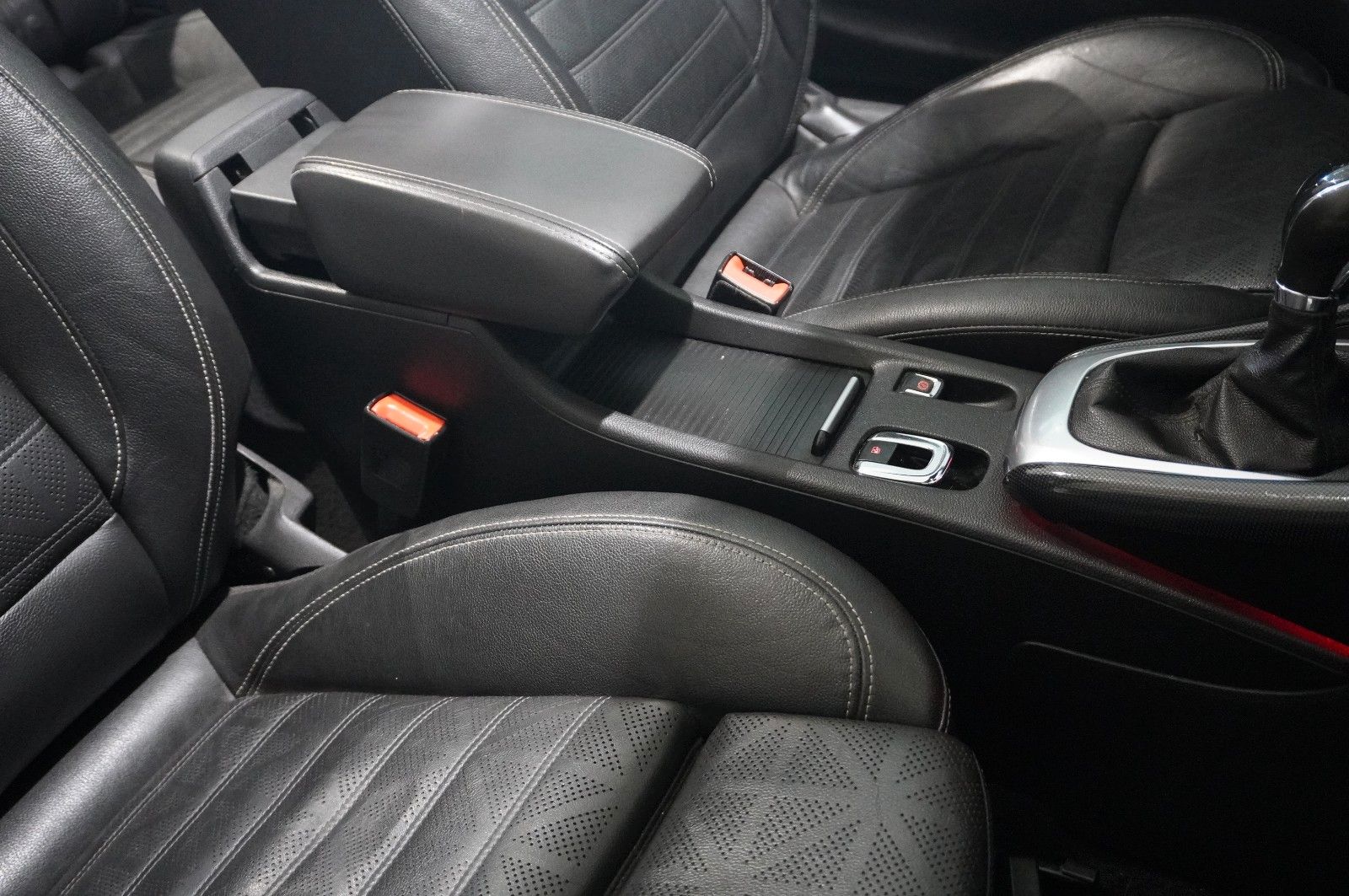 Fahrzeugabbildung Opel Cascada 2.0D INNOVATION BI-XENON/SHZ/SPORT/LEDER