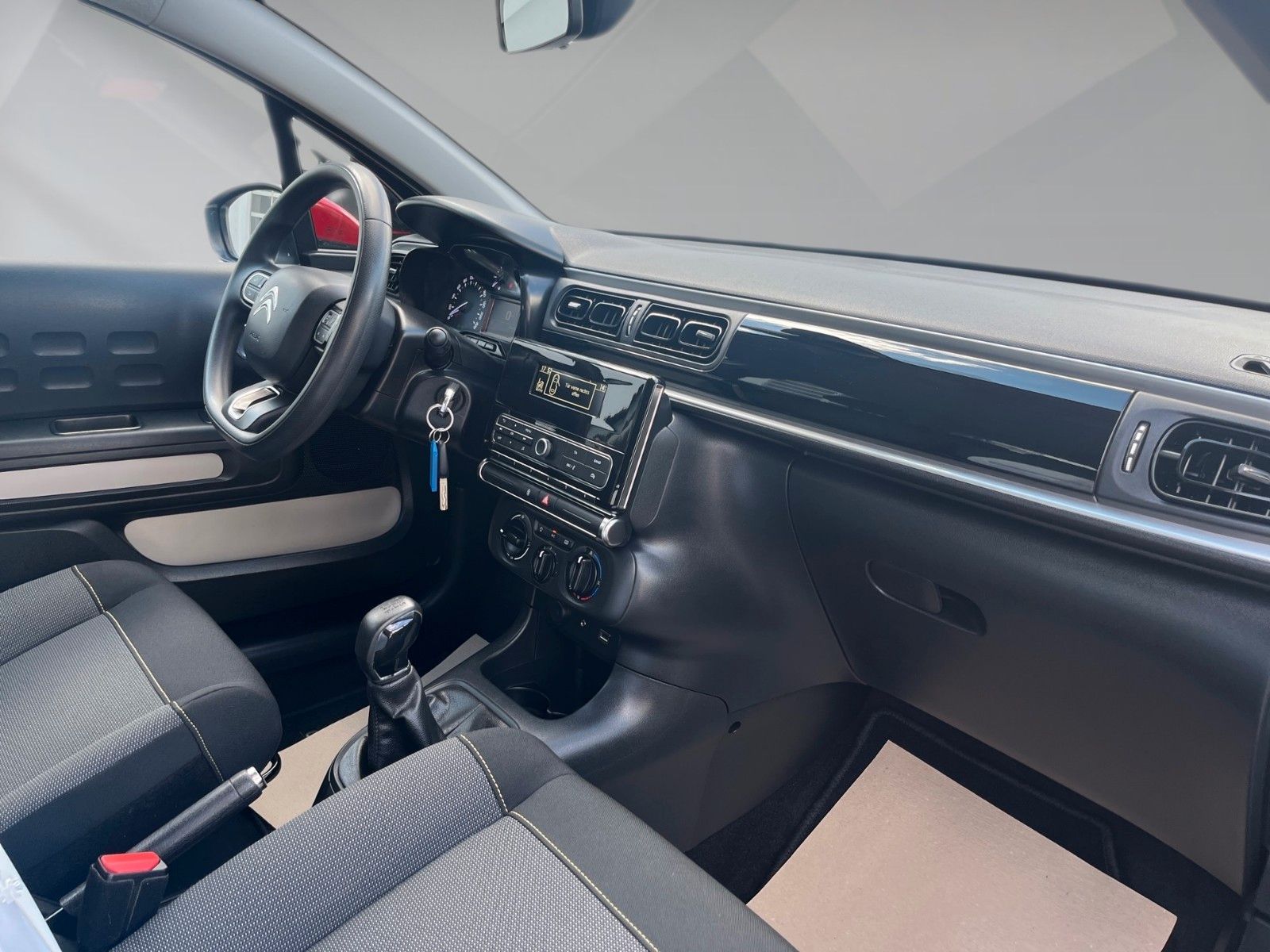 Citroën C3 Feel – Bild 9