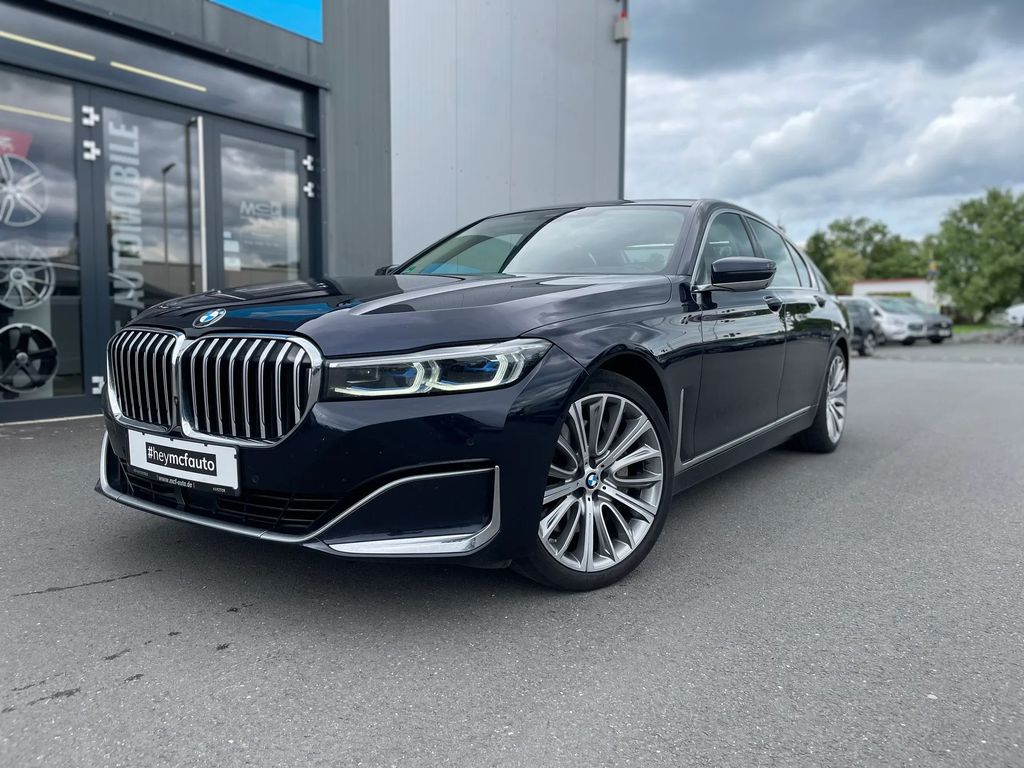 Image of BMW 740