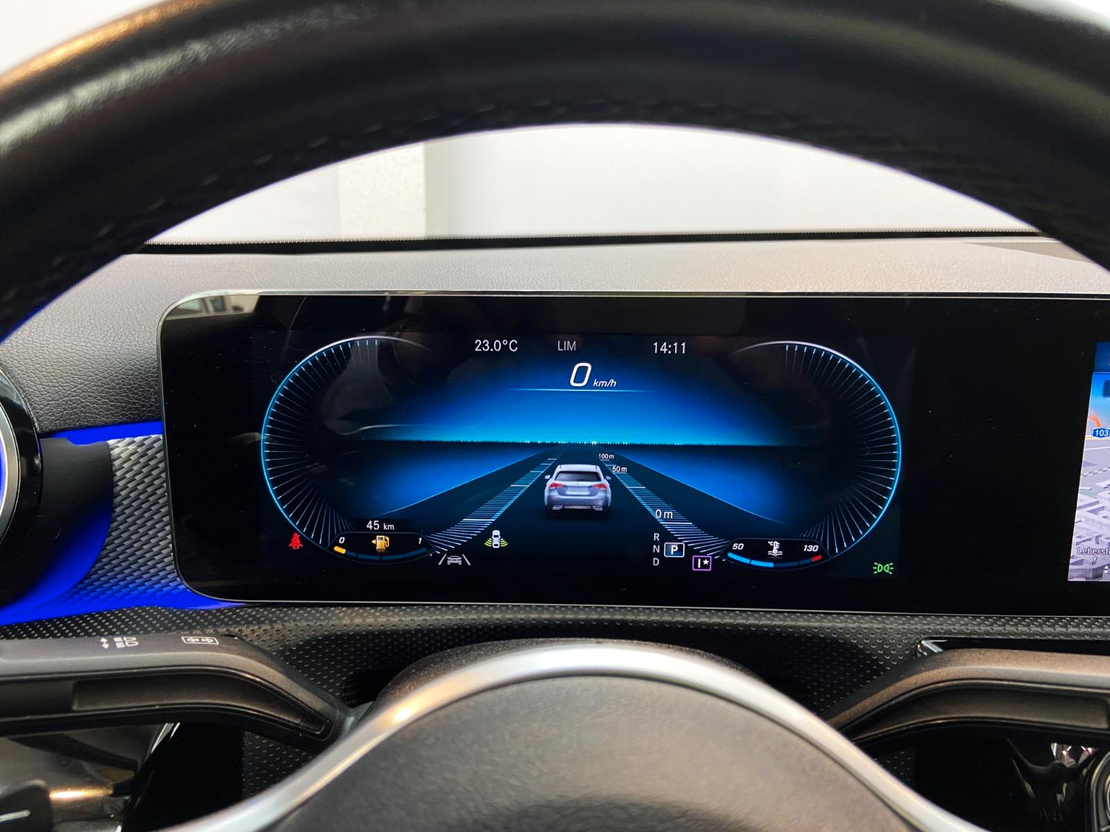 Mercedes-Benz A-Class A Limousine Sonderedition Automatik LED, миниатюра 27