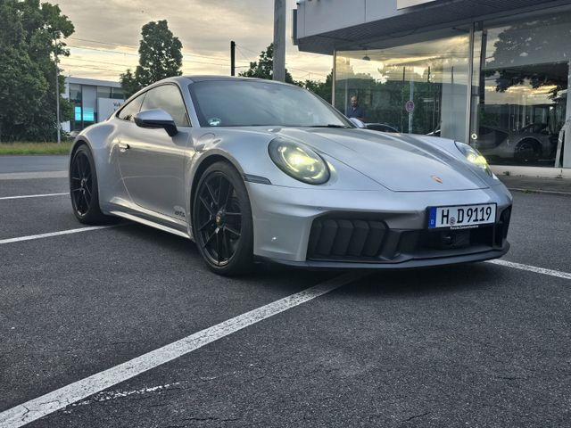 PORSCHE 992.2 Carrera GTS Coupé 1777km Mwst ausweisbar