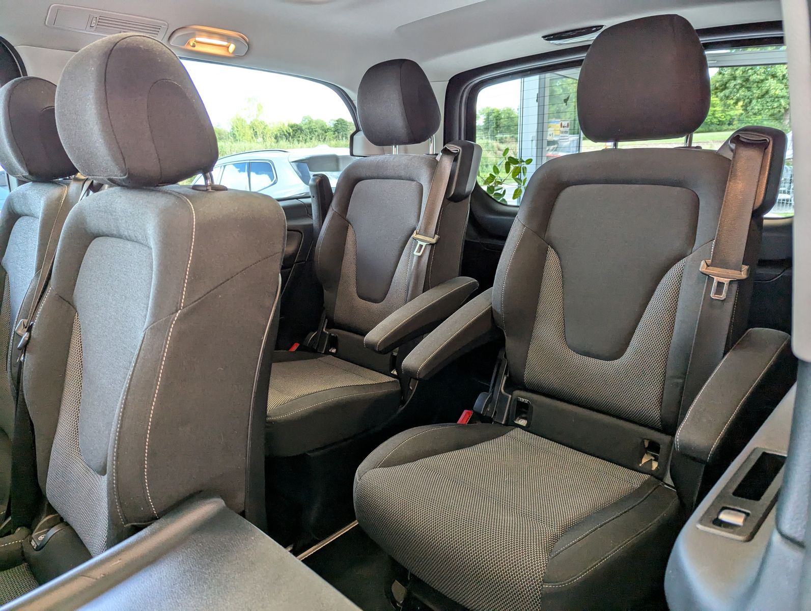 MERCEDES-BENZ V 250 d AMG EDITION lang Pano LED Kamera - Image 14