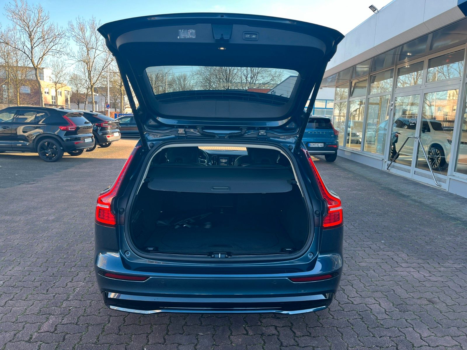 Volvo V60 B4 DCT Plus Dark foto 8