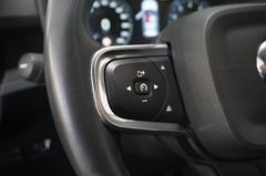 Fahrzeugabbildung Volvo XC 40 T3 MOMENTUM NAVI/LED/KAMERA/VIRT./DAB/AHK