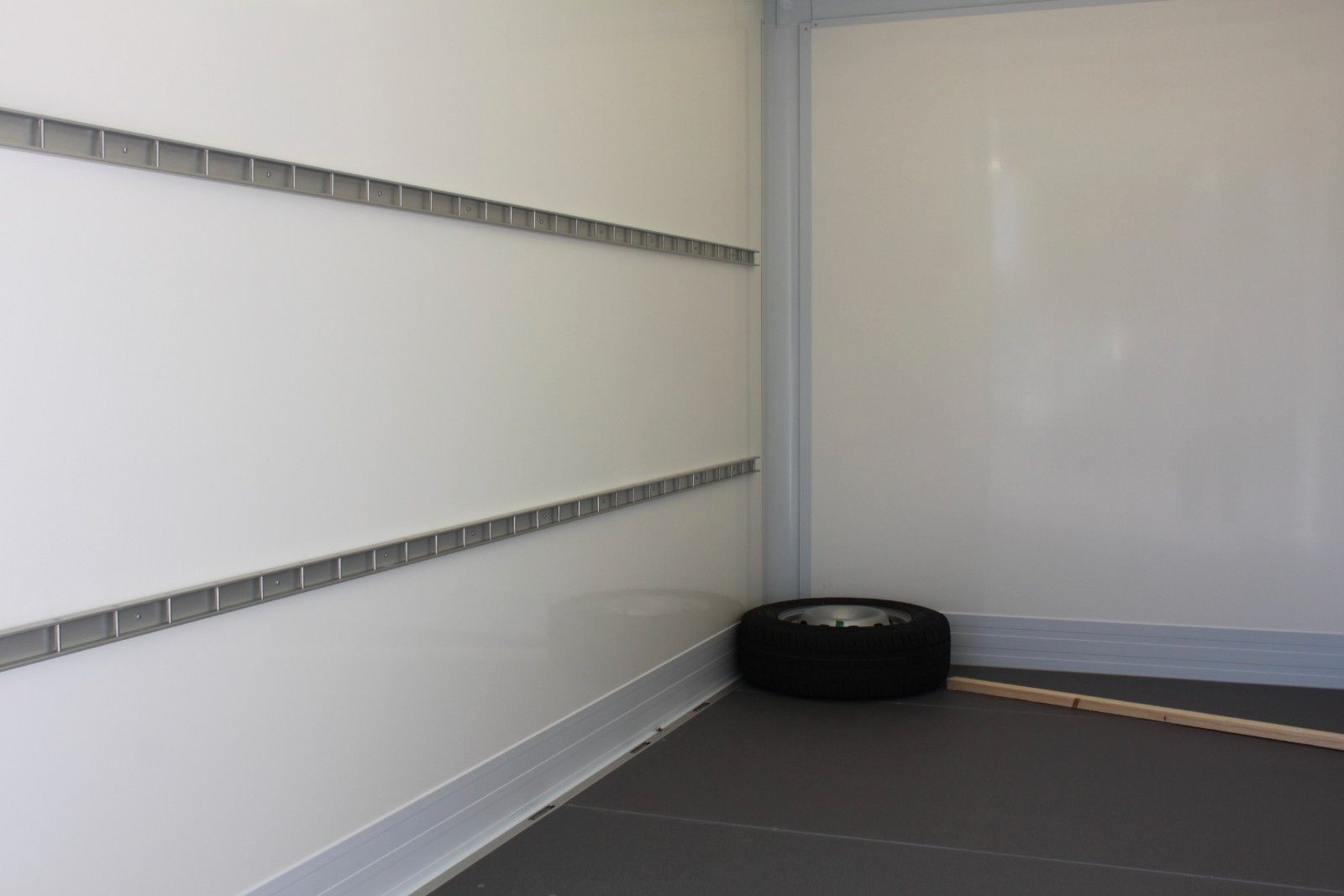 Fahrzeugabbildung Iveco Daily Koffer/LBW 35S16HA8