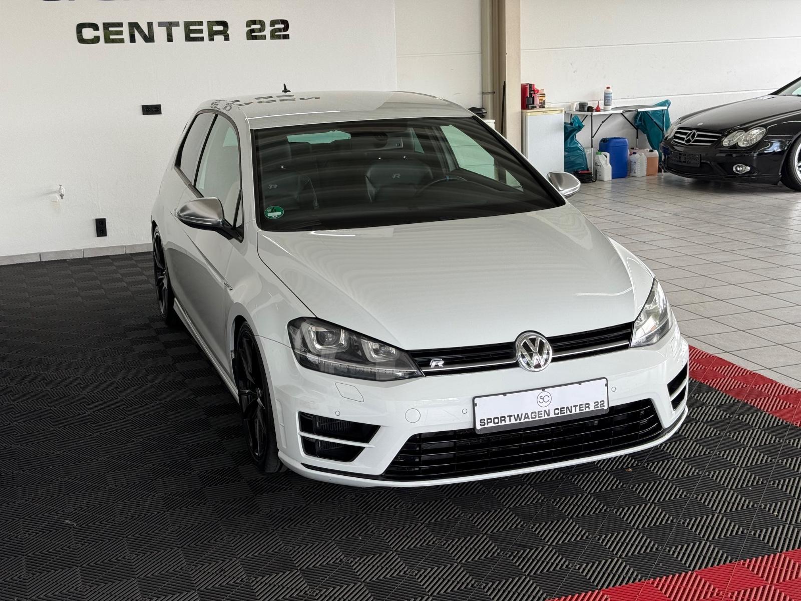 Volkswagen Golf 7R 2.0 TSI 300 ch DSG 4Motion / Cuir / Jantes Pretoria 19" / Caméra de recul / Sièges chauffants