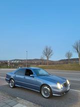 Mercedes-Benz Mercedes E55 AMG - Mercedes-Benz E 55 AMG: Von Privat