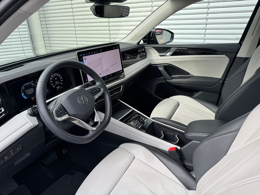 Tiguan 2.0 TDI Elegance *AHK*STDHZG*DCC*