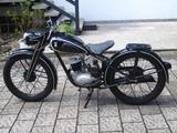 DKW RT125W mit Trapezgabel und Gummibandfederung - DKW MOTORRAD