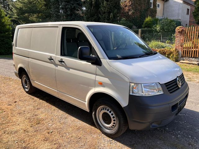 Volkswagen VW T5 Transporter 1.9 Pumpe Düse