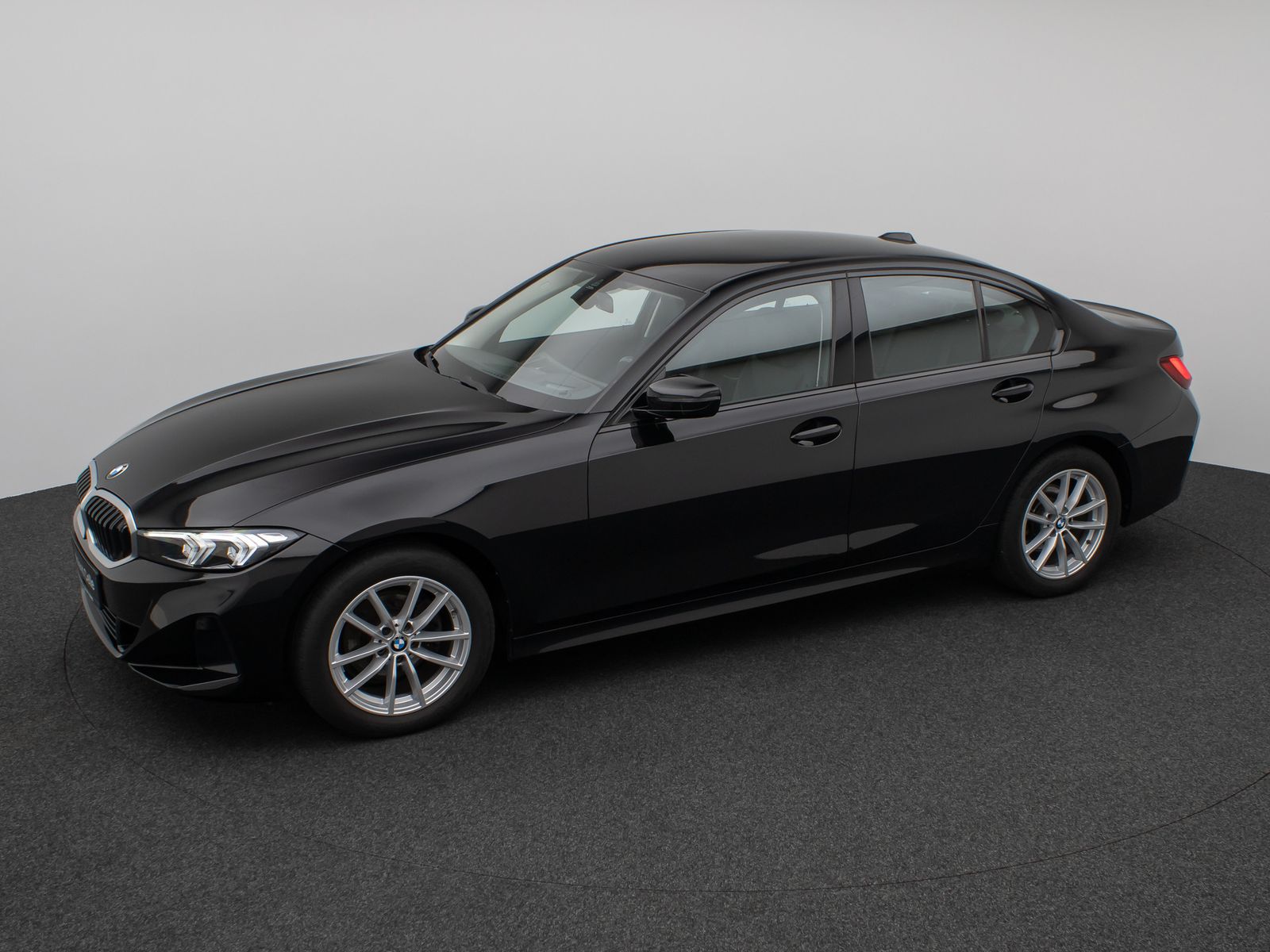 Fahrzeugabbildung BMW 320d Lim. DAB HUD CockPitPro Leder PDC Sport