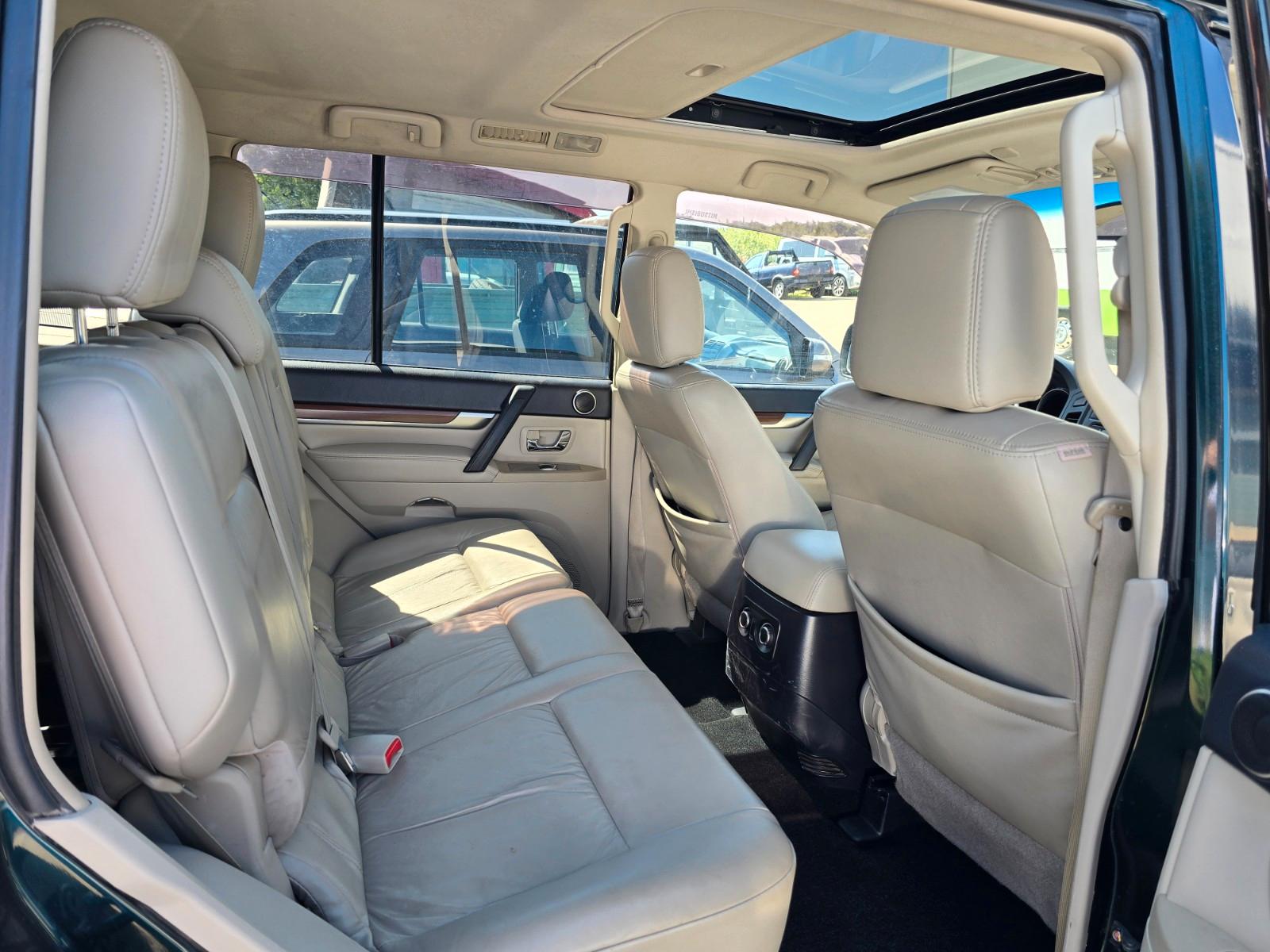 MITSUBISHI PAJERO 3.2 DI-D 170CH INSTYLE 7 PLACES