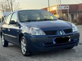 Renault Clio II Campus. - Renault Clio aus 2005: Campus
