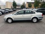 Volkswagen Passat 2,3 VR5 Highline *Unikat*5-Zylinder*SHG* - Volkswagen Passat mit Benzin-Antrieb: Allradantrieb