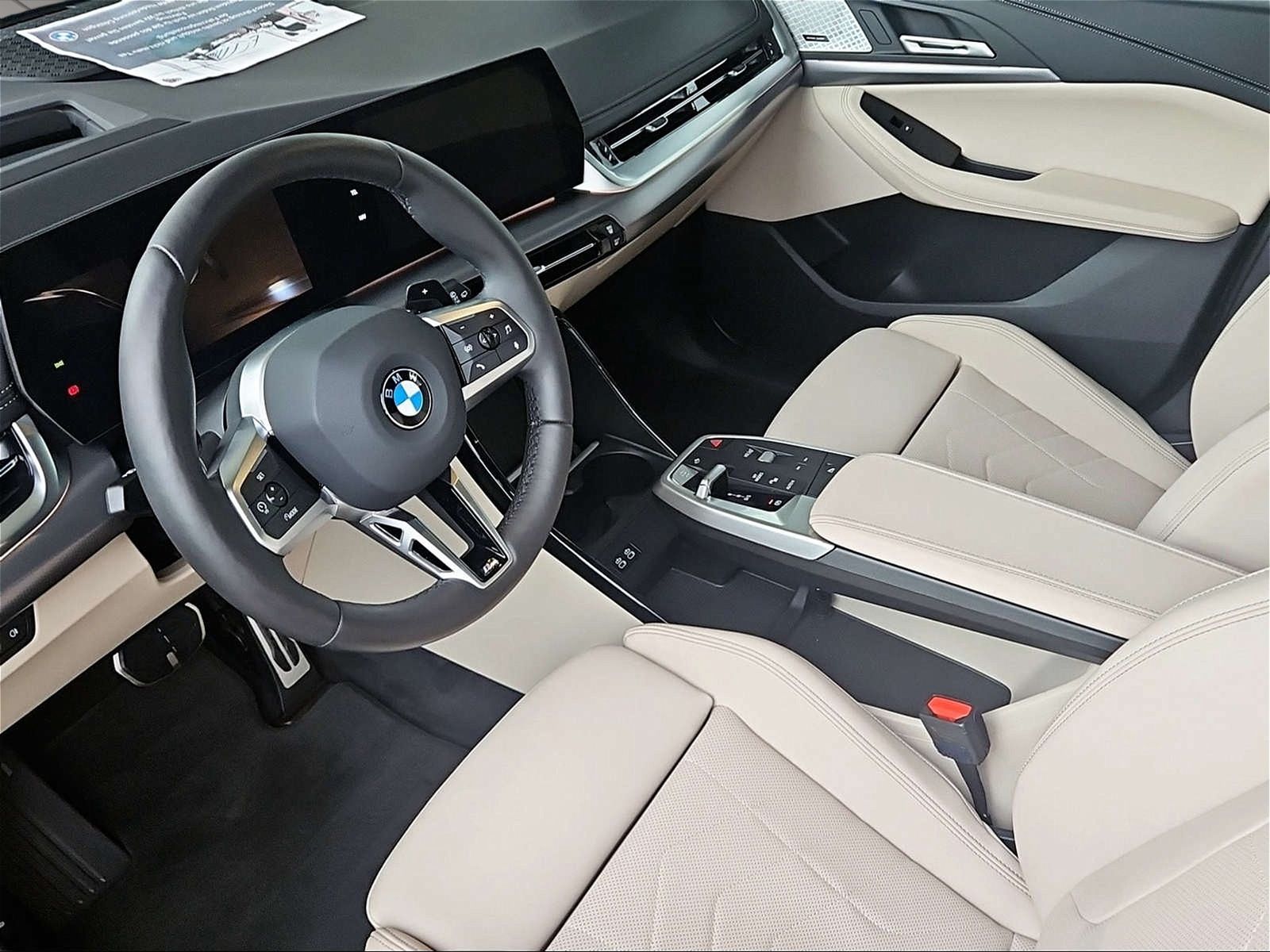 BMW 223 Active Tourer - Bild 4