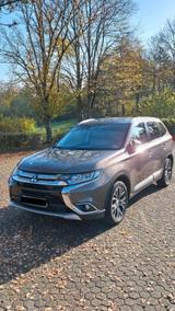 Mitsubishi Outlander 4WD 7 Sitze TOP Ausst... - Mitsubishi Outlander Top mit Diesel-Antrieb