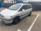 Opel zafira  A - Opel Zafira aus 2003 mit Diesel-Antrieb