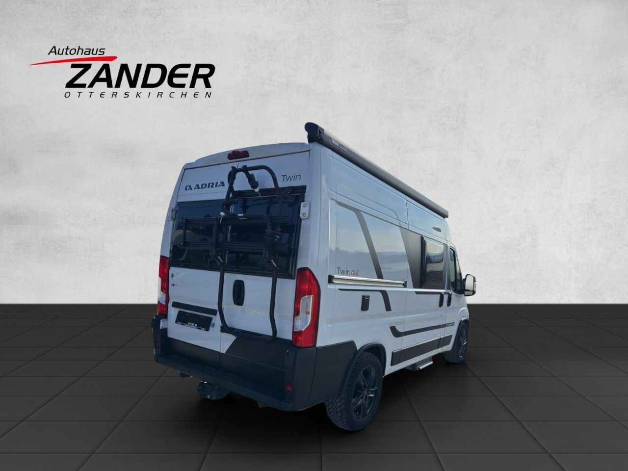 Fahrzeugabbildung Adria Twin 540 - viele Extras - 18 Zoll A/T Bereifung