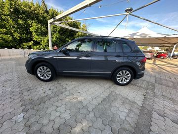 Volkswagen Tiguan - 8