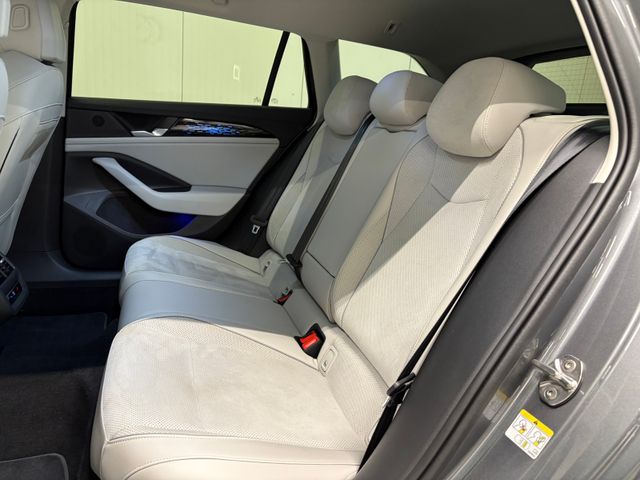 Passat Variant Business 2.0 TDI DSG NAVI LED RFK