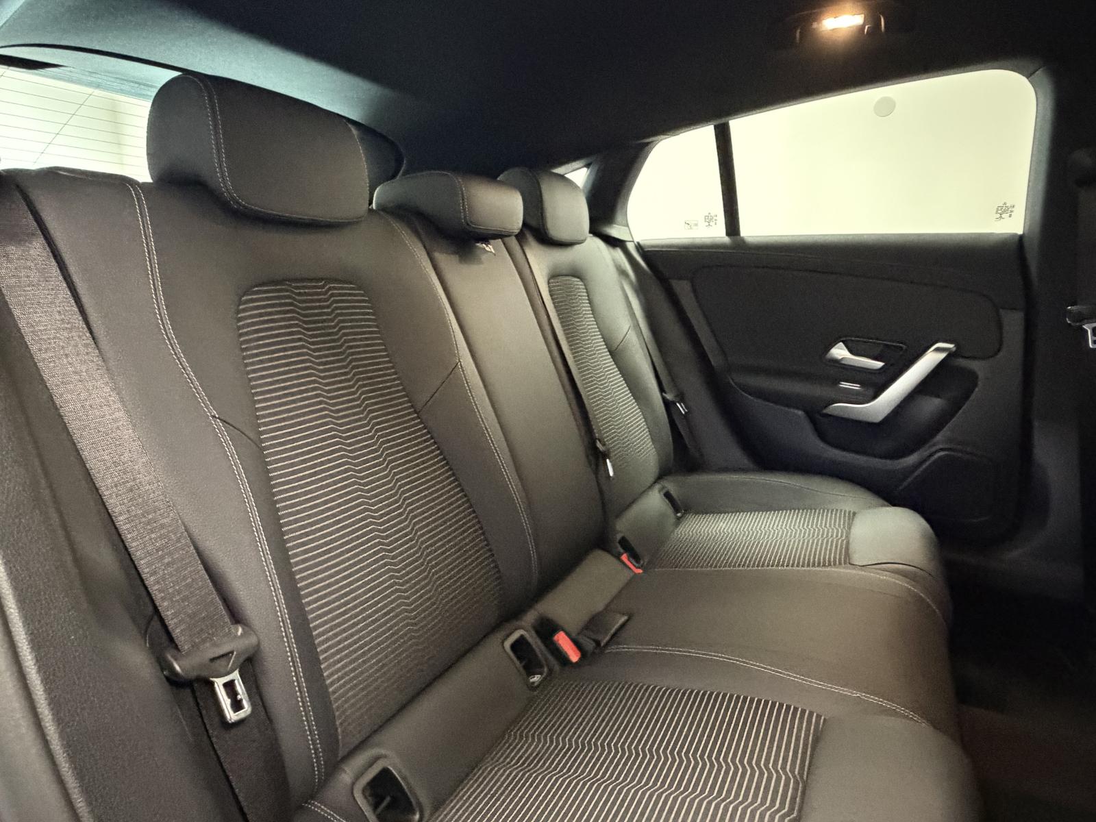 Mercedes-Benz CLA Aut. Standheiz. Distr.+, миниатюра 15