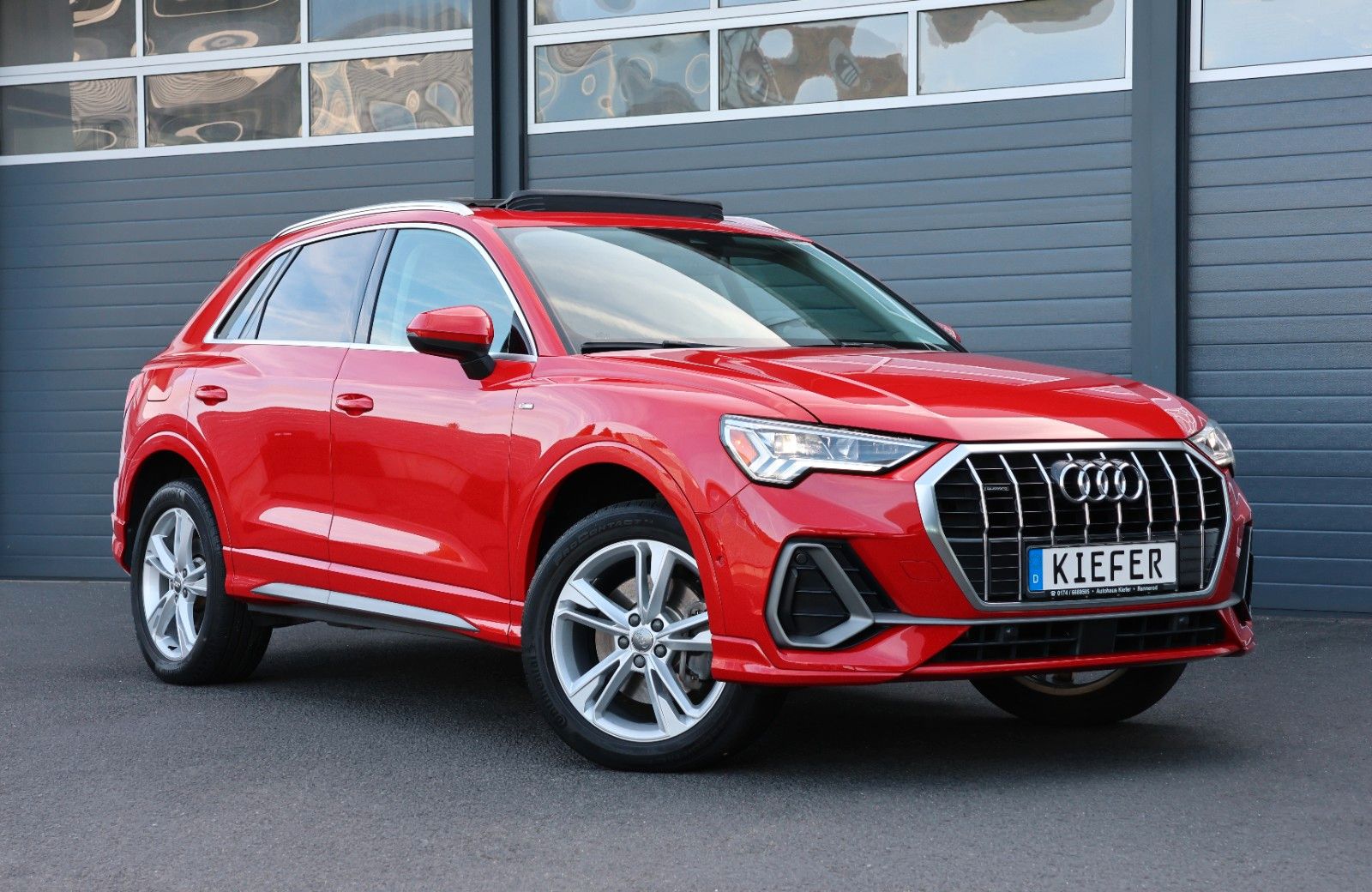 Audi Q3 - 1