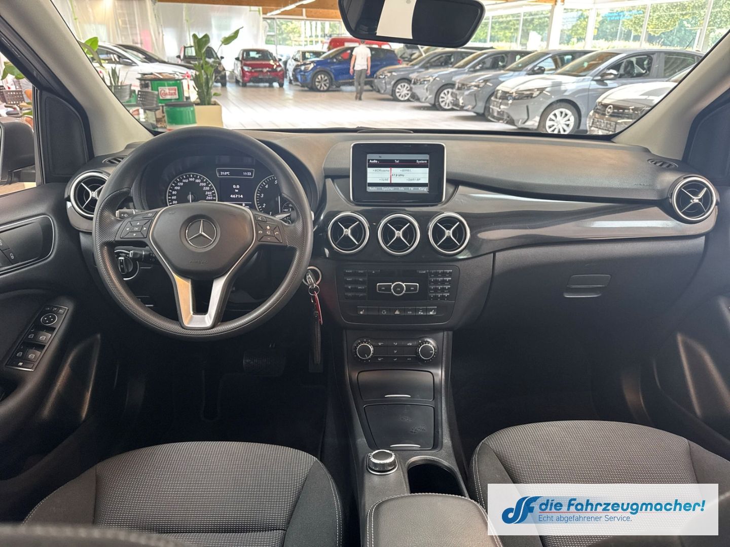 Fahrzeugabbildung Mercedes-Benz B 180 Bi-Xenon SHZ Parklenkass. Rückfahrkam. Not