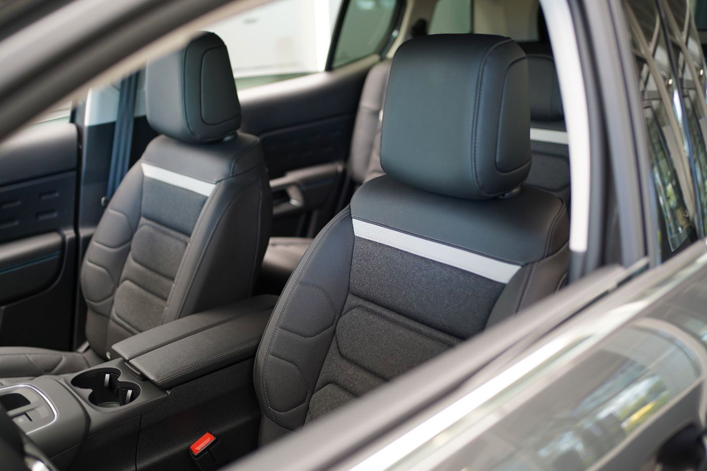 Fahrzeugabbildung Citroën C5 Aircross BlueHDi 130 EAT8 Max Automatik Navi