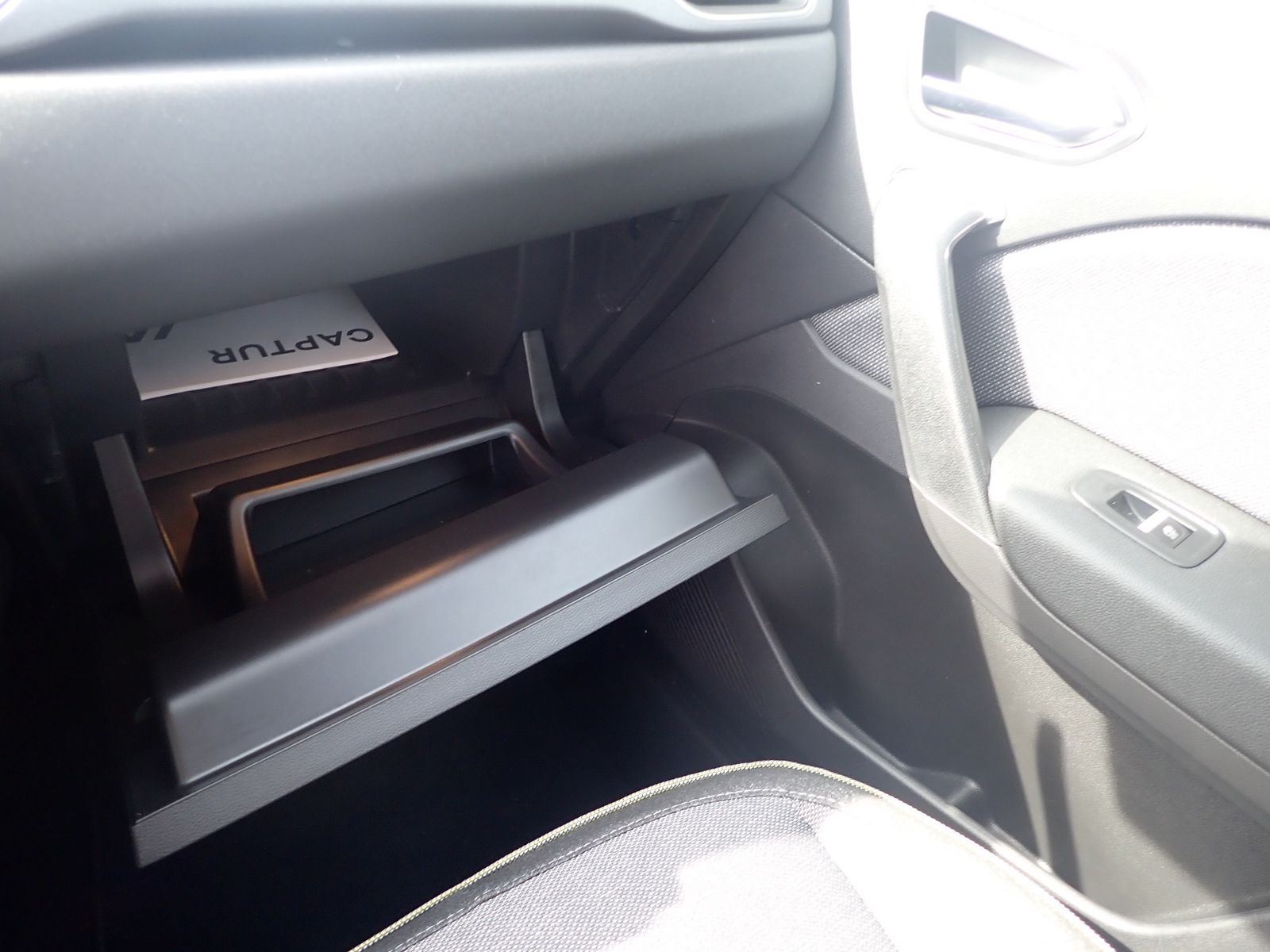 Fahrzeugabbildung Renault Captur Techno Mild Hybrid 140 EDC