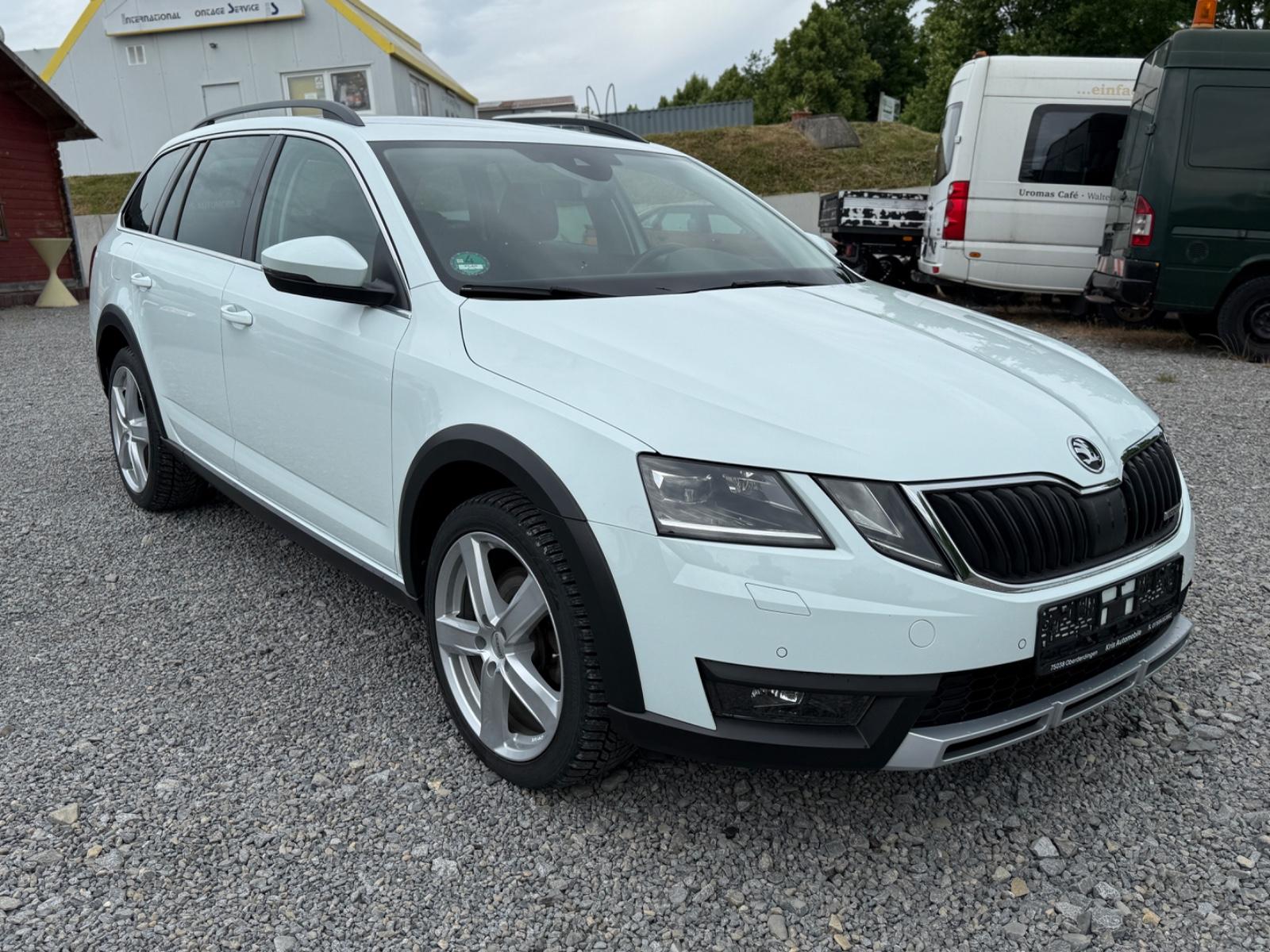Skoda Octavia Scout 4x4 DSG*LED*ACC*Apple*RFK*
