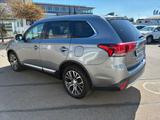 Mitsubishi Outlander 2.0 4WD CVT 7-Sitzer, Top - Mitsubishi Outlander 7-Sitzer