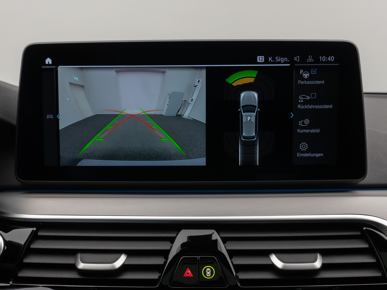 Fahrzeugabbildung BMW 530e xD M Sport Individual Panorama HUD H/K Voll